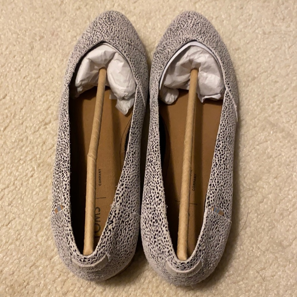 Julie Off White Mini Leopard Printed Suede flat